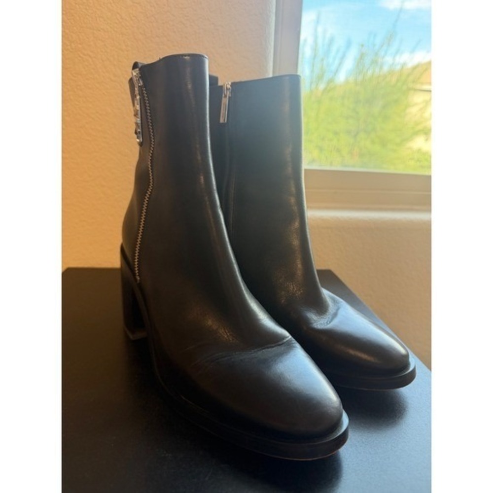 Michael Kors Black Leather Side Zip Block Heel Ankle Boots Women's Size 10 - Picture 2 of 11